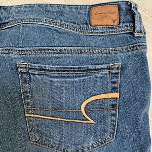 American Eagle Sz 16 stretch regular jean shorts